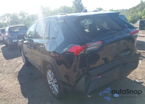 2023 Toyota Rav4 Xle Premium z USA, uszkodzony, nr VIN 2T3A1RFV1PC338247